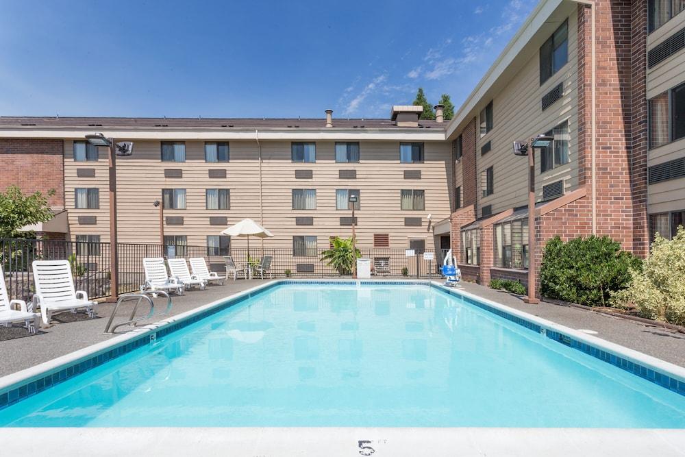 Quality Inn & Suites Clackamas - Portland Екстер'єр фото