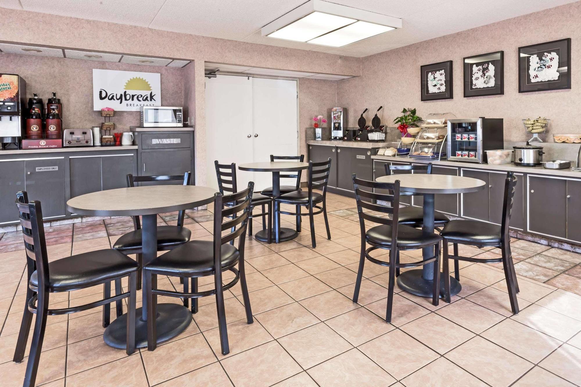 Quality Inn & Suites Clackamas - Portland Екстер'єр фото