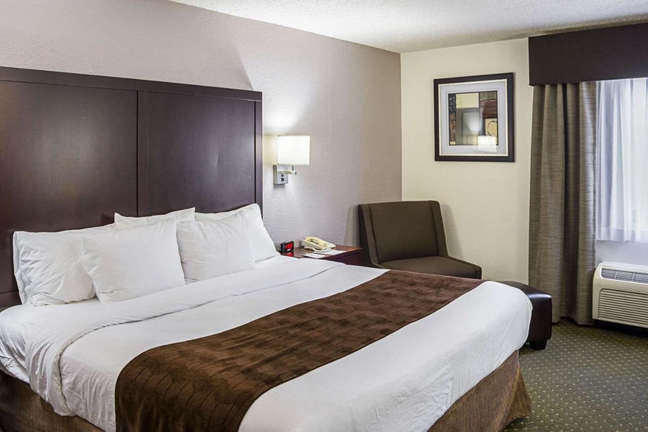 Quality Inn & Suites Clackamas - Portland Екстер'єр фото